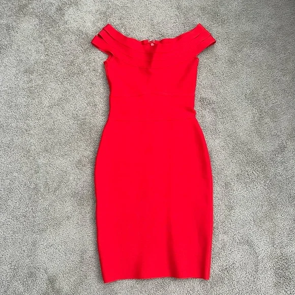 Mistress Rocks Scarlett Dress - Picture 9 of 10